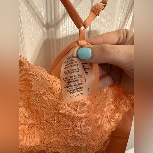 NWOT Lulus Wanna Cuddle Light Orange Lace Lounge Romper - Picture 6 of 6